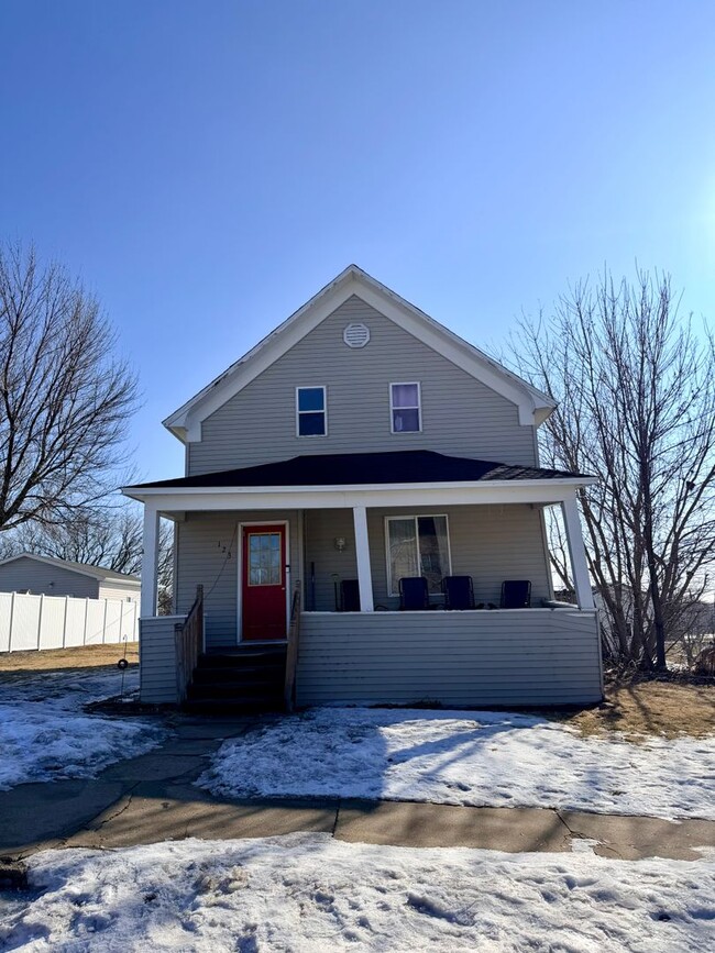 Building Photo - Single Family Home