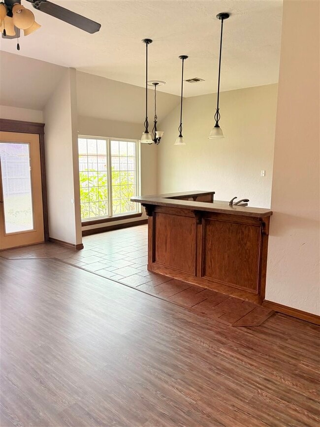 Photo - 1209 Alma Dr Casa