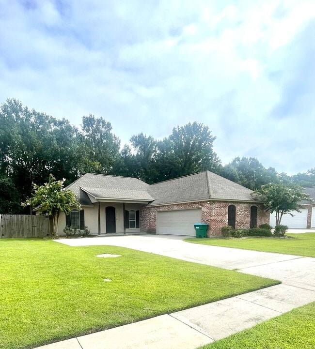 Charming 3 Bedroom 2 Bath home for Rent - Charming 3 Bedroom 2 Bath home for Rent