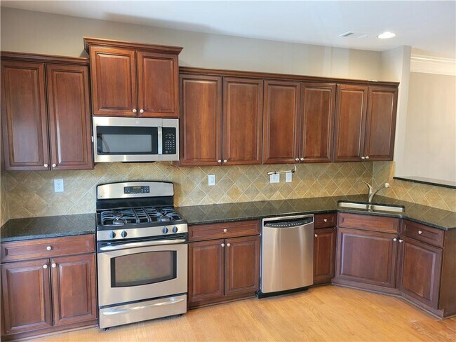 Photo - 831 Commonwealth Ave SE