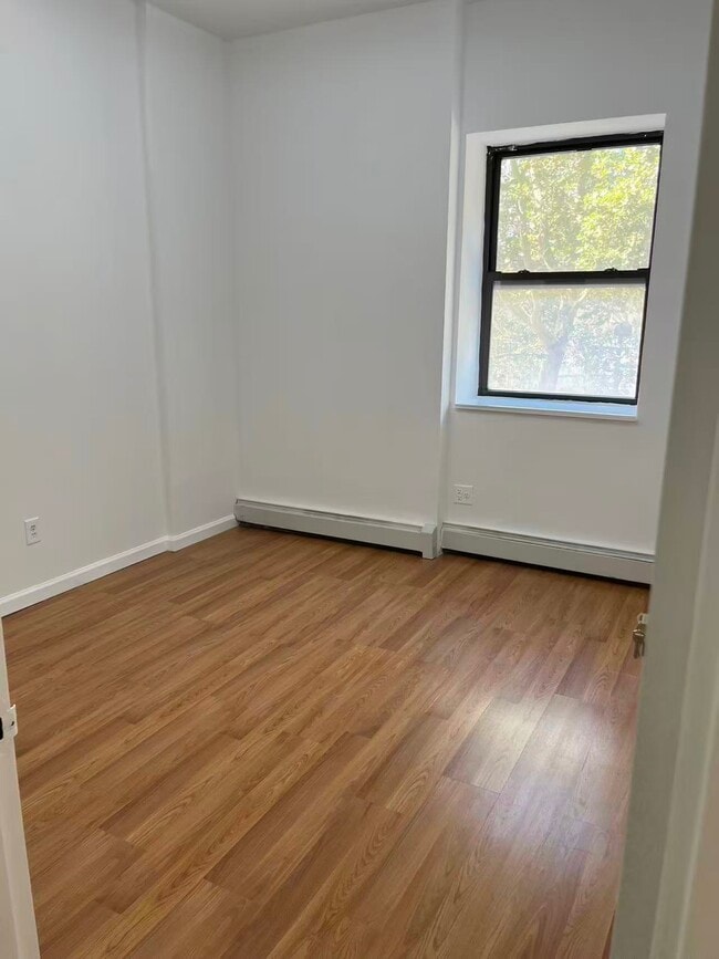 Bedroom 1 - 167 Sands St