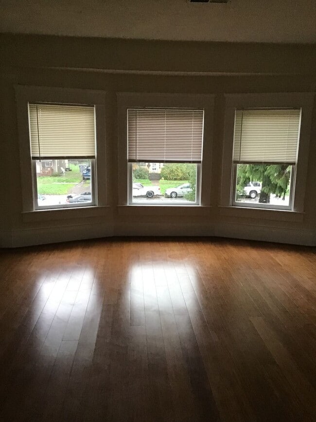 Photo - NW 5th Unit 02