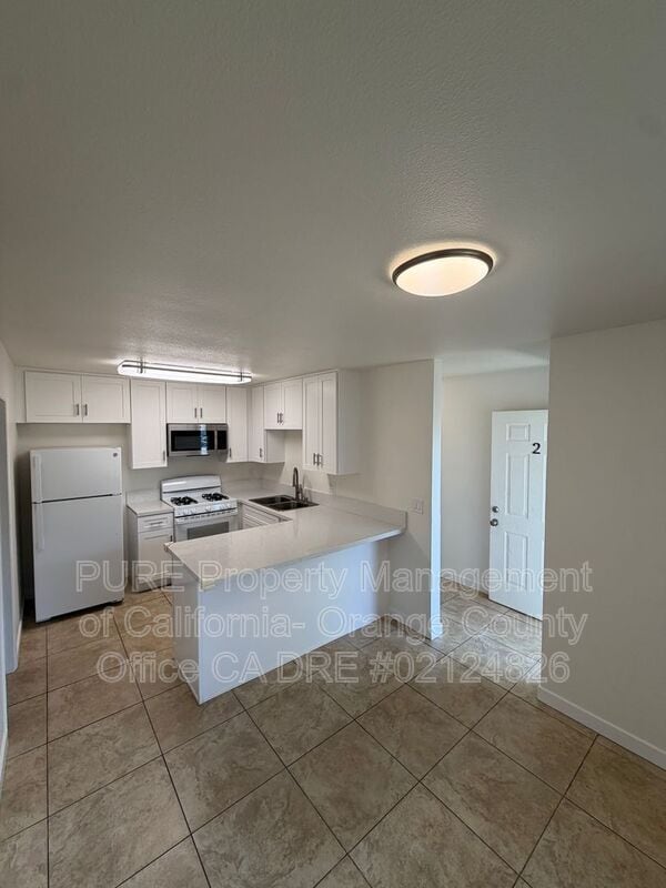 Photo - 7162 Heil Ave