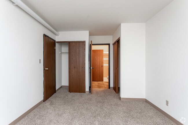 2BR, 2BA