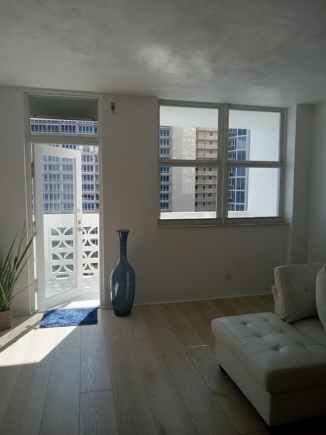 Photo - 4250 Galt Ocean Dr Unit 8S