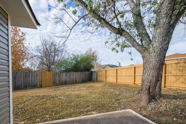 Photo - 117 Willow Bluff Dr