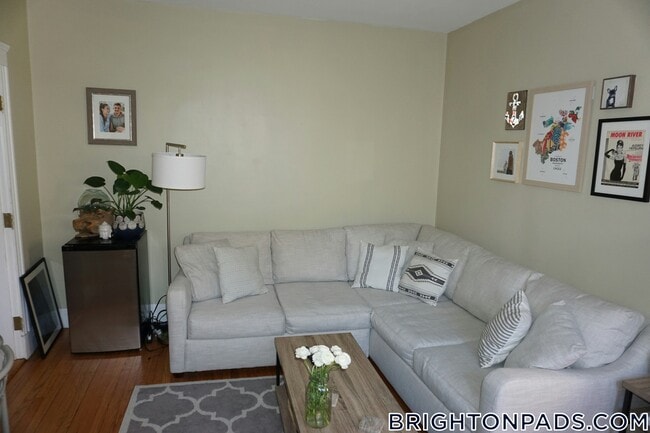 370 Chestnut Hill Ave Unidad 34