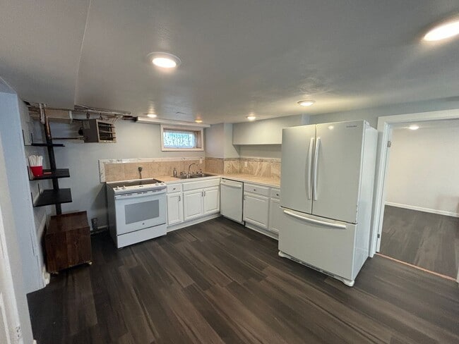 Photo - Haines 308 Unit #2