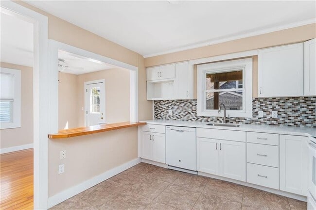 Photo - 23 Holland St