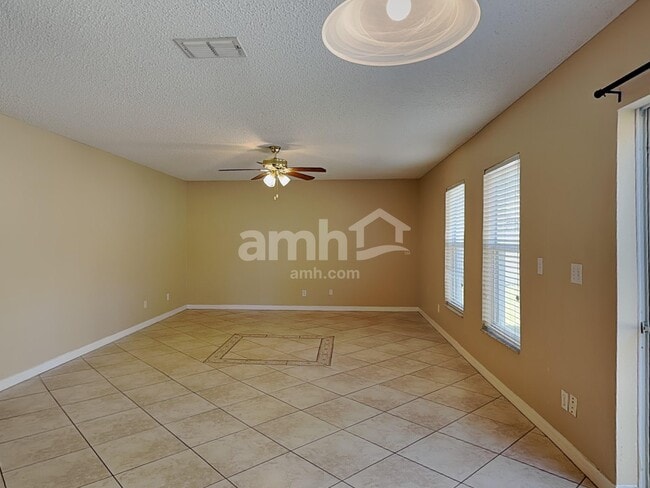 Photo - 1888 Vale Dr