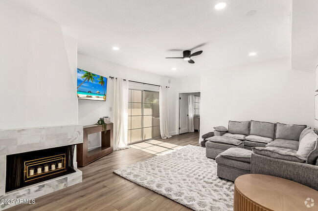 Building Photo - 11333 N 92nd St Unit 1078 Rental