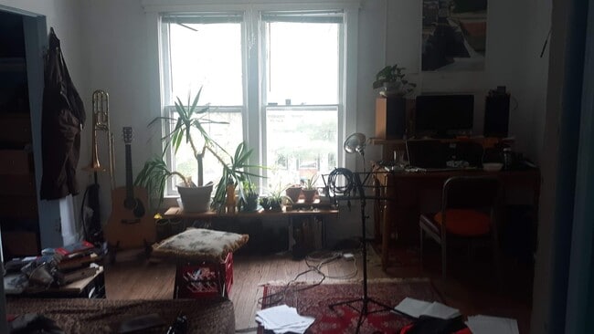 Photo - Huge sunny vintage 4bedroom apartment Unidad 2