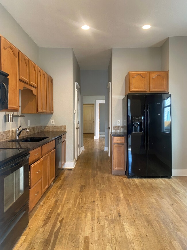 Cocina - 1404 Knox Ct