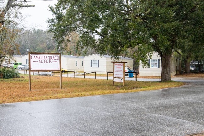 Photo - 1421 Cody Rd N