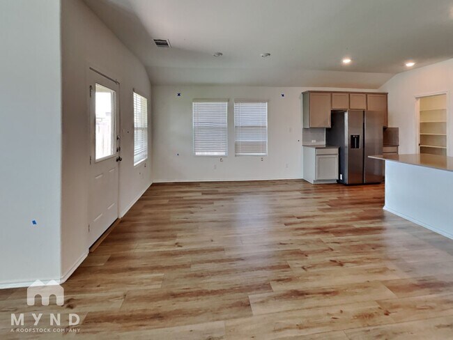 Photo - 441 Sebring Cir