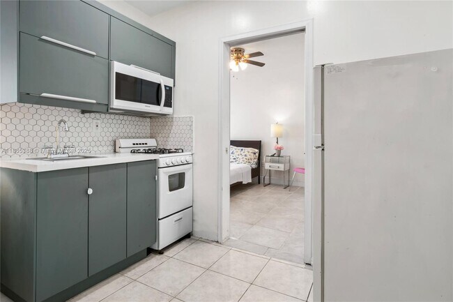 Photo - 335 Ocean Dr Unidad 306