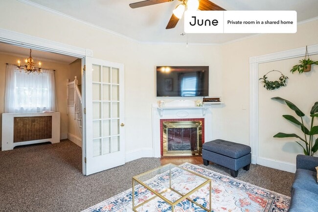 Photo - Room in Shared 6 bed/2.5 bath home Unit F