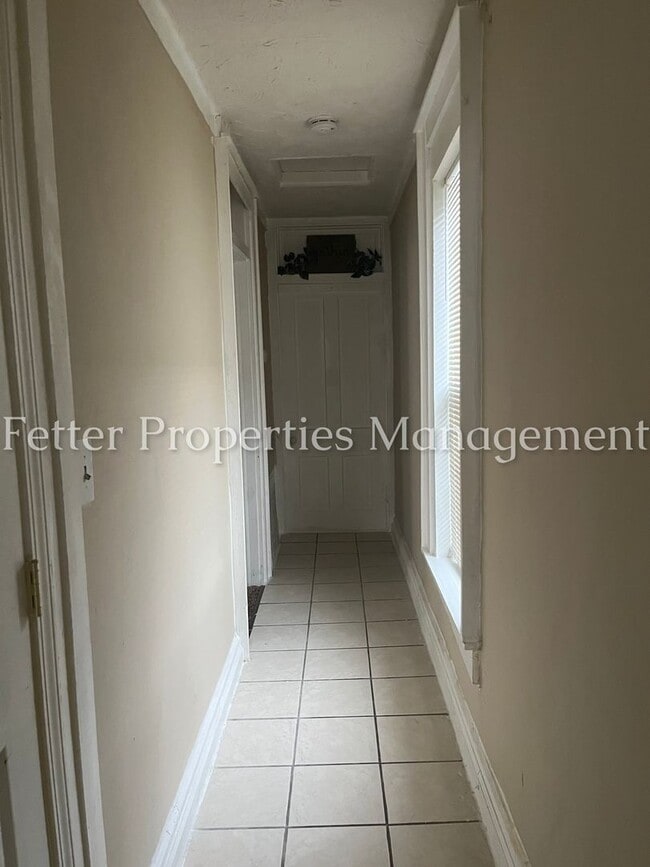 Photo - 660 Unit B