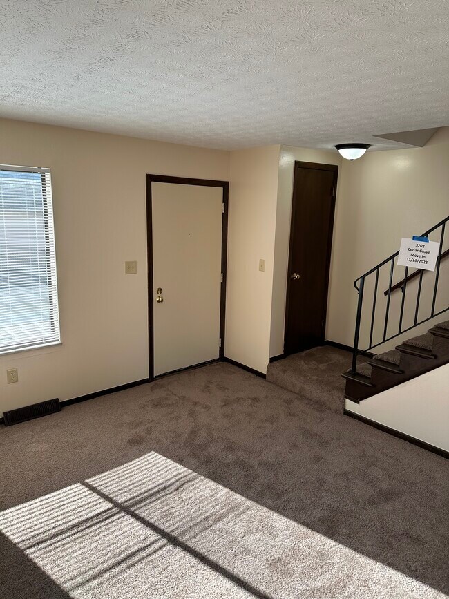 Living Room - 3202 Cedar Grove Pl S