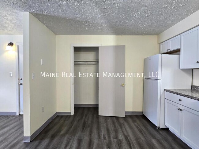 Photo - 16 Hillside Ln Unit 1