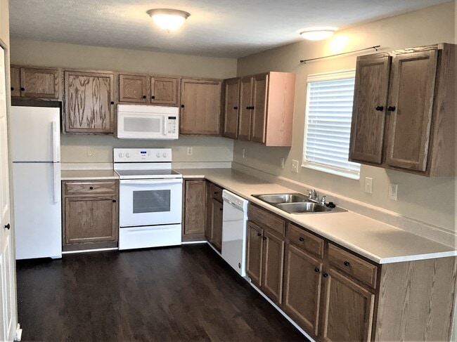 Photo - 200 Hedgington Ct