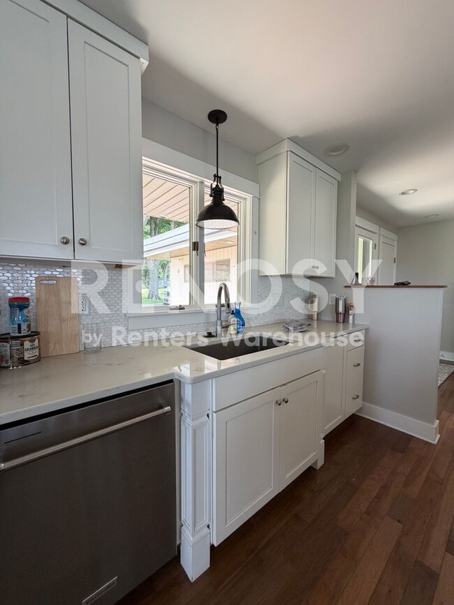 Photo - 1721 Rivercrest Rd N