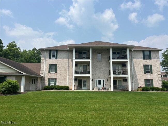 Photo - 7404 Eisenhower Dr Condo Unit 1