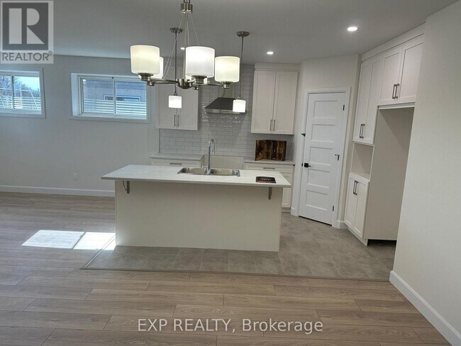 Photo - 233 Cypress St