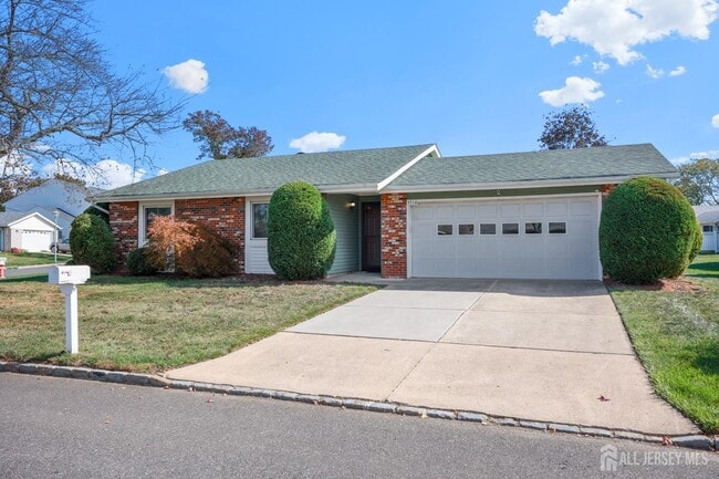 Photo - 351A Jutland Dr