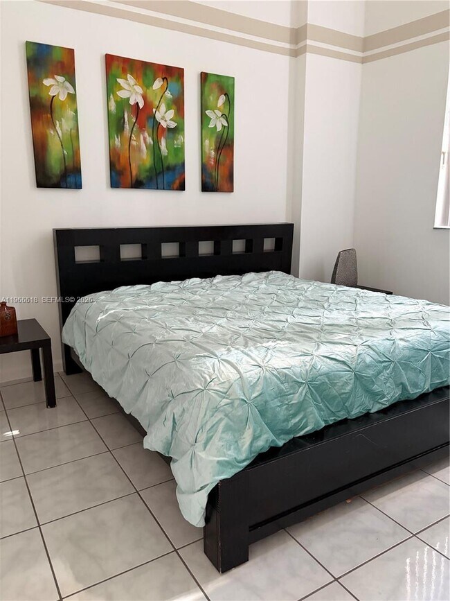 Photo - 18800 NE 29th Ave Unidad 116