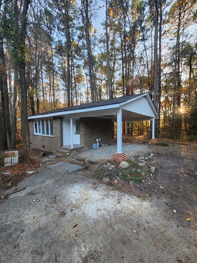 Building Photo - Chapel Hill / 2BR House off Homestead AVAILABLE NOW