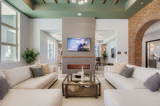 Garrett Mesa Clubhouse
