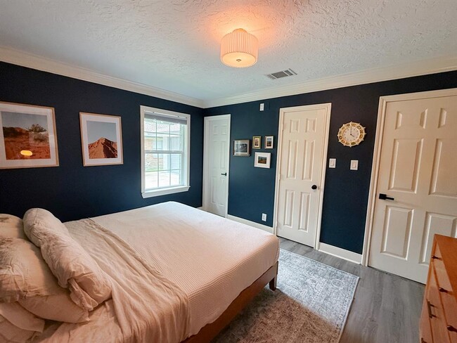 Photo - 4734 Sanford Rd