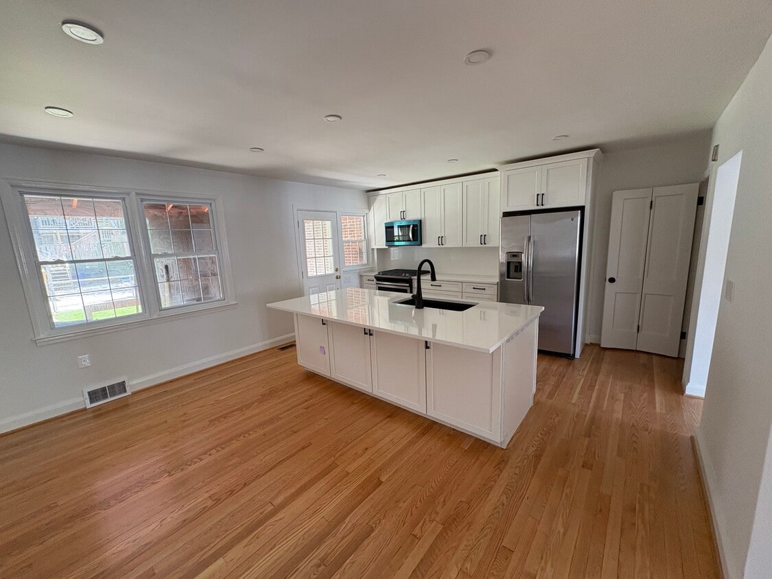 Photo - 111 Glen Argyle Rd (Baltimore, MD)
