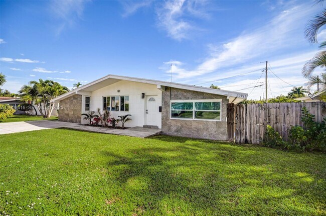 Photo - 20941 NE 25th Ct