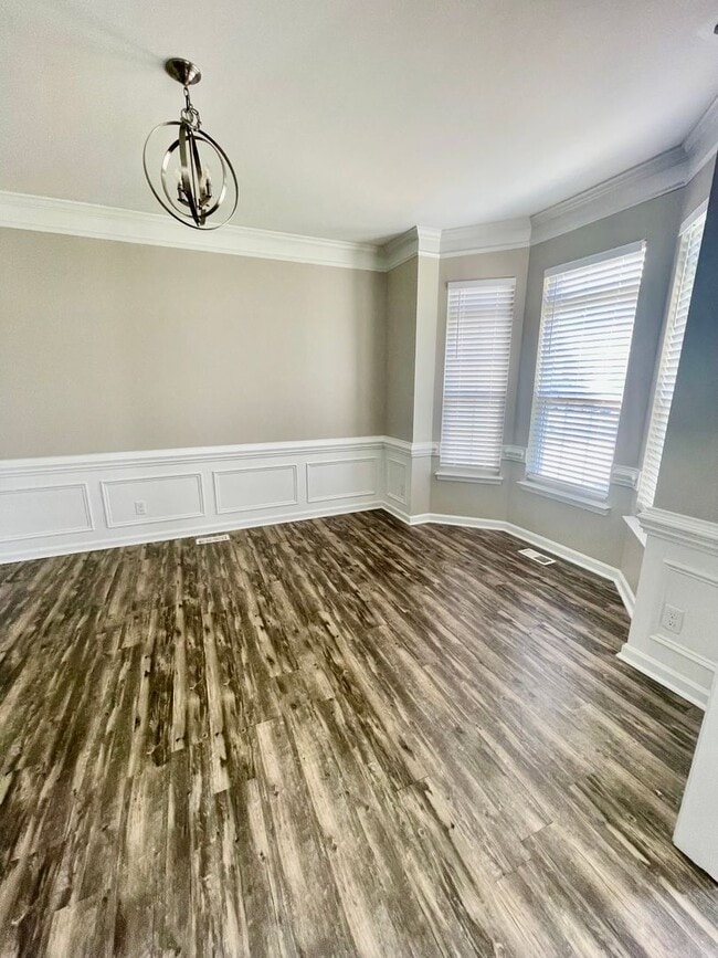 Photo - Gorgeous 5 Beds 3 Bath home | Located in the Mallard Creek- Withrow Downs Community