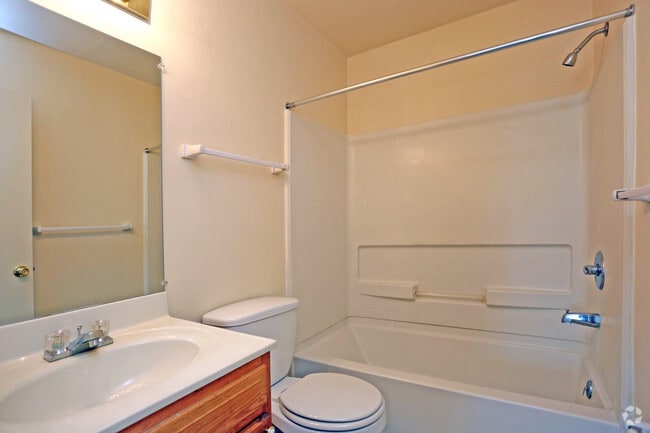 Photo - Pinewood Apartments