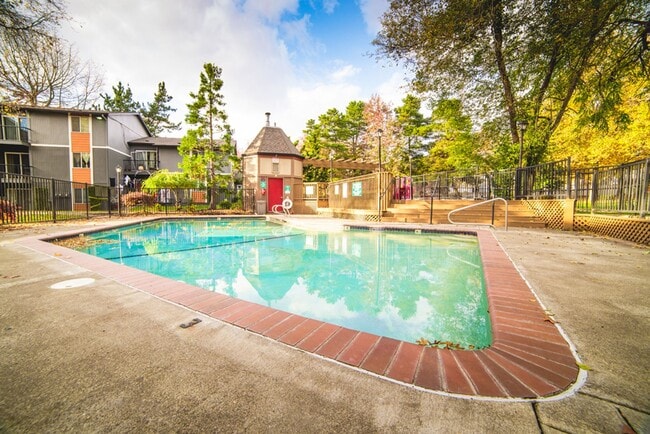 Lynmarie Apartments