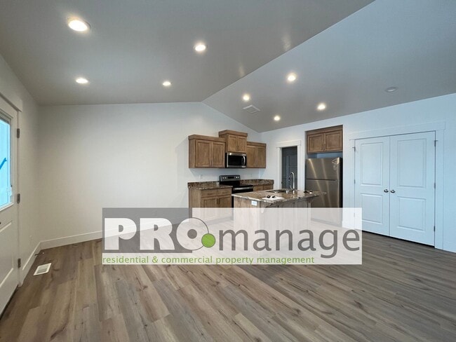 Photo - 3 Bed, 2 Bath Town Home w/ 2 Car Garage - BRAND NEW - Idaho Falls