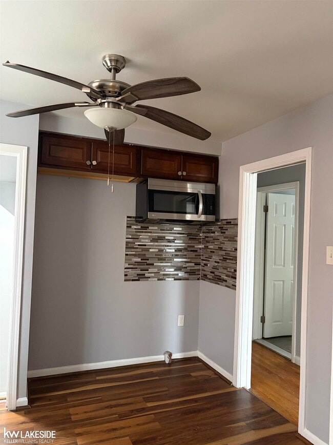 Photo - 9539 Beaverland St