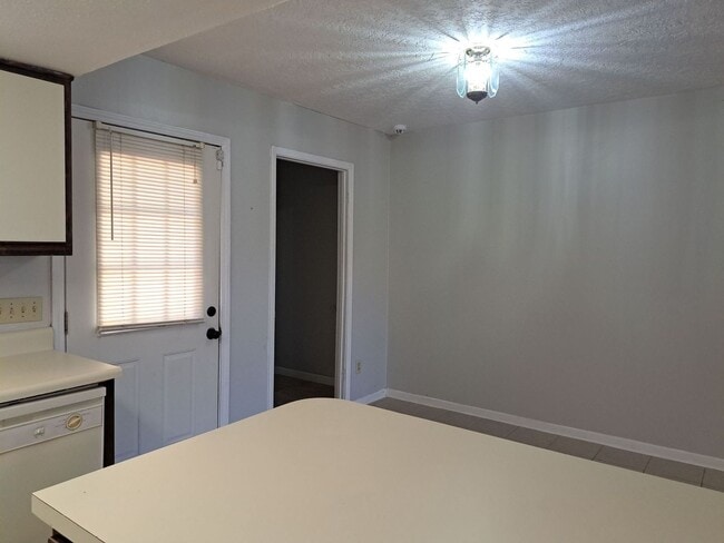 Photo - 4837 S Lakewood Dr