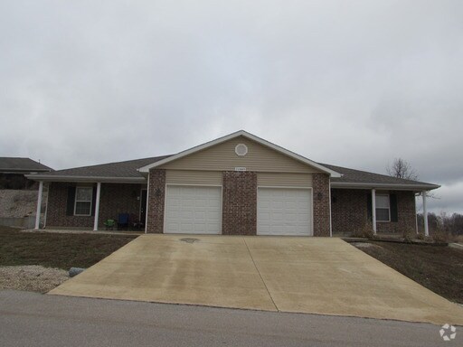 Building Photo - 6152-MF2-E1 Unit B Rental