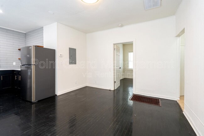 Photo - 1827-1829 W Walker Ave Unit 2