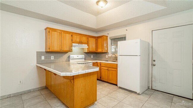 Photo - 15 Cuesta Del Sol St