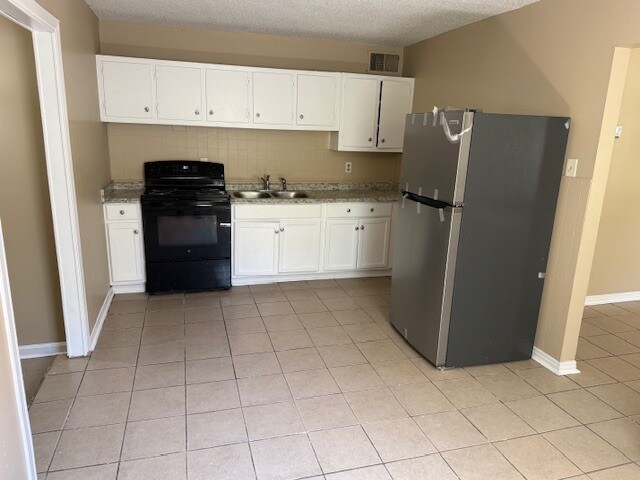 Photo - 1257 Devander Dr E