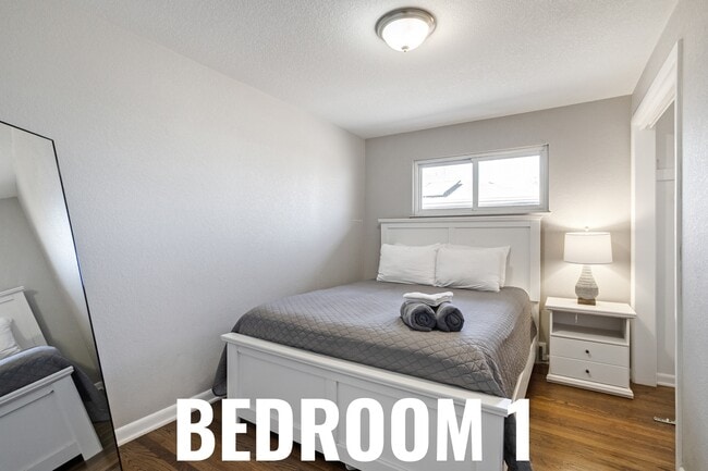 Photo - 2300 Lima St