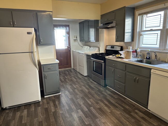 Kitchen - 73 Sherman St Unit 1st Floor-Basement-Garage