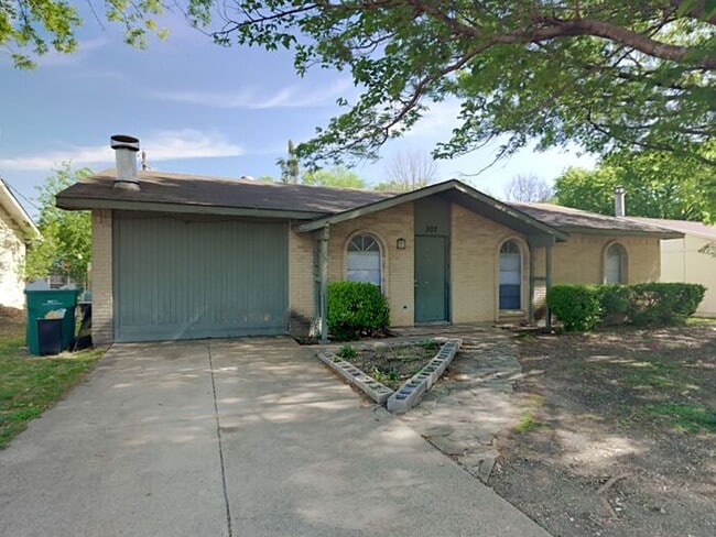 No Application Fee. $500 off 1st months re... - No Application Fee. $500 off 1st months re... House