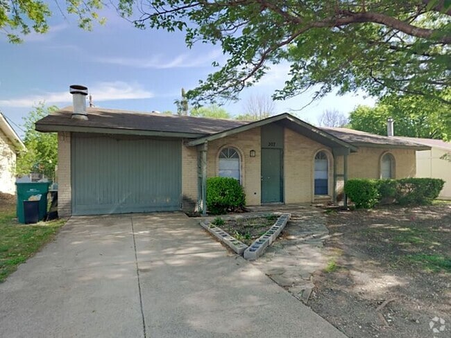Building Photo - No Application Fee. $500 off 1st months re... Rental