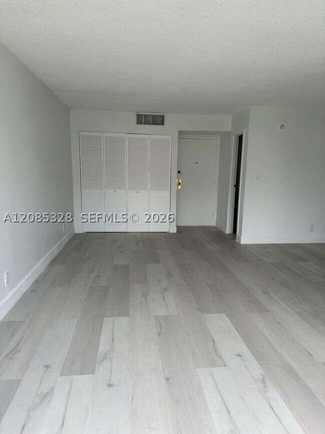 17021 N Bay Rd Unit 726